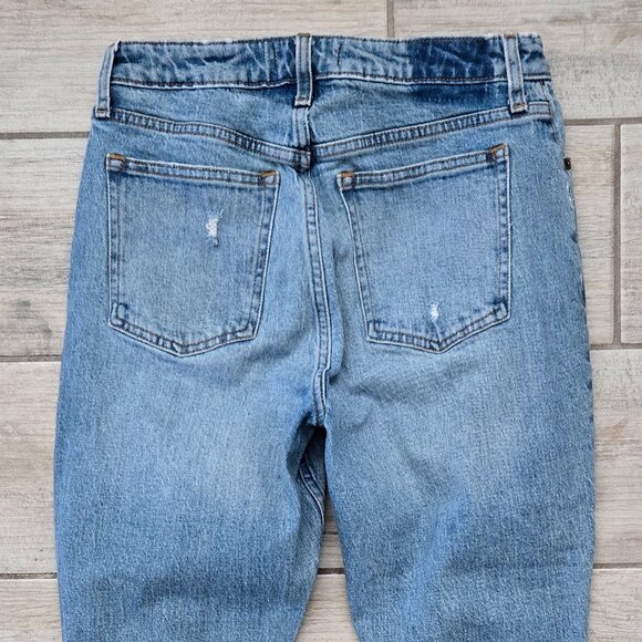 Abercrombie & Fitch The Mom High Rise Jeans Women's Destroyed Knee Raw Hem 28/6 - Picture 4 of 8